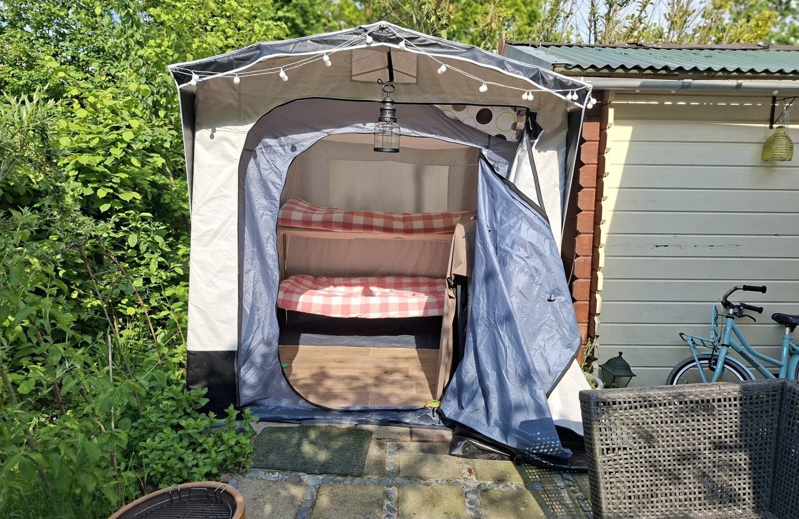 Tent