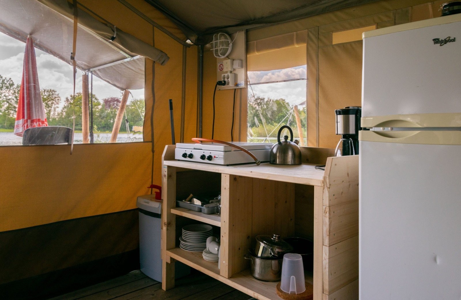 Waterkant safaritent 05 6903697d04e1a